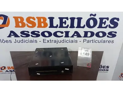 LOTE 149 - 01 GAVETA DE DINHEIRO. (NO ESTADO) ATENÇÃO! FAZER A VISITAÇÃO ANTES DE ARREMATAR, NÃO SABEMOS SE FUNCIONA, LEILÃO NÃO TEM GARANTIA E NEM DEVOLUÇÃO, SUJEITO A POSSÍVEIS AVARIAS VISÍVEIS/OCULTAS E/OU AUSÊNCIA DE COMPONENTES.
