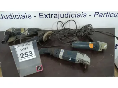 LOTE 253 - 04 LIXADEIRAS. (NO ESTADO) ATENÇÃO! FAZER A VISITAÇÃO ANTES DE ARREMATAR, NÃO SABEMOS SE FUNCIONA, LEILÃO NÃO TEM GARANTIA E NEM DEVOLUÇÃO, SUJEITO A POSSÍVEIS AVARIAS VISÍVEIS/OCULTAS E/OU AUSÊNCIA DE COMPONENTES