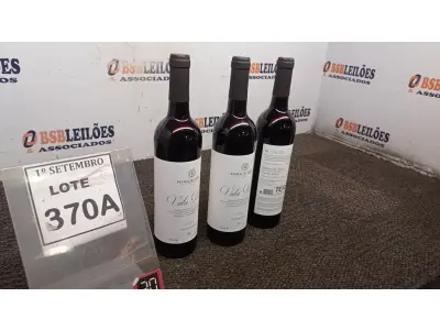 LOTE 370 - 03 GARRAFAS DE VINHO TINTO VALA REAL PORTUGUÊS SAFRA 2019 750ML. (NO ESTADO) ATENÇÃO! FAZER A VISITAÇÃO ANTES DE ARREMATAR, NÃO SABEMOS SE FUNCIONA, LEILÃO NÃO TEM GARANTIA E NEM DEVOLUÇÃO, SUJEITO A POSSÍVEIS AVARIAS VISÍVEIS/OCULTAS E/OU AUSÊNCIA DE COMPONENTES.