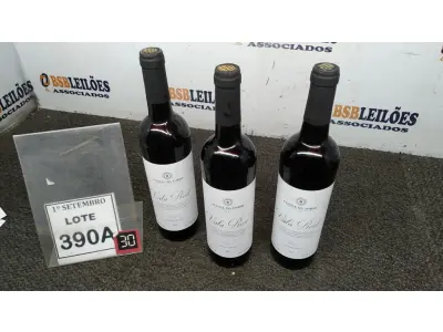 LOTE 390 - 03 GARRAFAS DE VINHO TINTO VALA REAL PORTUGUÊS SAFRA 2019 750ML. (NO ESTADO) ATENÇÃO! FAZER A VISITAÇÃO ANTES DE ARREMATAR, NÃO SABEMOS SE FUNCIONA, LEILÃO NÃO TEM GARANTIA E NEM DEVOLUÇÃO, SUJEITO A POSSÍVEIS AVARIAS VISÍVEIS/OCULTAS E/OU AUSÊNCIA DE COMPONENTES.