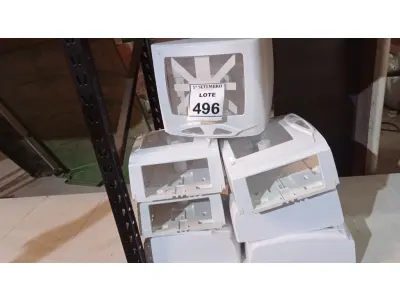 LOTE 496 - 08 DISPENSES DE PAPEL. (NO ESTADO) ATENÇÃO! FAZER A VISITAÇÃO ANTES DE ARREMATAR, NÃO SABEMOS SE FUNCIONA. LEILÃO NÃO TEM GARANTIA E NEM DEVOLUÇÃO, SUJEITO A POSSÍVEIS AVARIAS VISÍVEIS/OCULTAS E/OU AUSÊNCIA DE COMPONENTES.