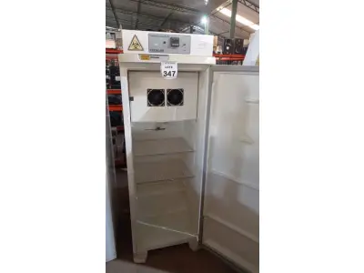LOTE 347 - 01 INCUBADORA DE LABORATÓRIO TIPO B.O.D. CIENLAB. (NO ESTADO) ATENÇÃO! FAZER A VISITAÇÃO ANTES DE ARREMATAR, NÃO SABEMOS SE FUNCIONA. LEILÃO NÃO TEM GARANTIA E NEM DEVOLUÇÃO, SUJEITO A POSSÍVEIS AVARIAS VISÍVEIS/OCULTAS E/OU AUSÊNCIA DE COMPONENTES.