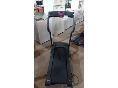 LOTE 379 - 01 ESTEIRA ERGOMÉTRICA MARCA WESLO. (NO ESTADO) ATENÇÃO! FAZER A VISITAÇÃO ANTES DE ARREMATAR, NÃO SABEMOS SE FUNCIONA, LEILÃO NÃO TEM GARANTIA E NEM DEVOLUÇÃO, SUJEITO A POSSÍVEIS AVARIAS VISÍVEIS/OCULTAS E/OU AUSÊNCIA DE COMPONENTES.