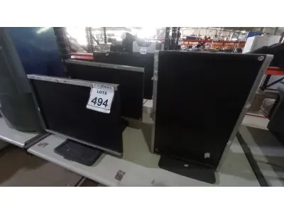 LOTE 494 - 04 MONITORES MARCA HP E 01 MONITOR MARCA LENOVO. (NO ESTADO) ATENÇÃO! FAZER A VISITAÇÃO ANTES DE ARREMATAR, NÃO SABEMOS SE FUNCIONA, LEILÃO NÃO TEM GARANTIA E NEM DEVOLUÇÃO, SUJEITO A POSSÍVEIS AVARIAS VISÍVEIS/OCULTAS E/OU AUSÊNCIA DE COMPONENTES.