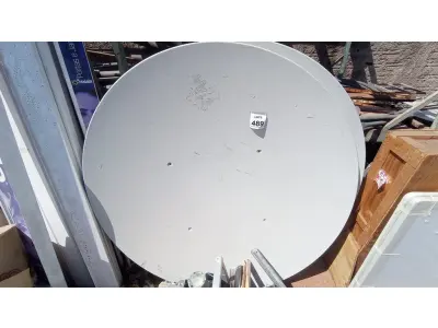 LOTE 489 - 03 ANTENAS PARABÓLICAS. (NO ESTADO) ATENÇÃO! FAZER A VISITAÇÃO ANTES DE ARREMATAR, NÃO SABEMOS SE FUNCIONA, LEILÃO NÃO TEM GARANTIA E NEM DEVOLUÇÃO, SUJEITO A POSSÍVEIS AVARIAS VISÍVEIS/OCULTAS E/OU AUSÊNCIA DE COMPONENTES.
