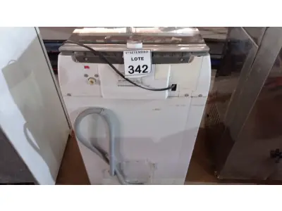 LOTE 342 - 01 MÁQUINA DE LAVAR 12KG MARCA BRASTEMP 220V. (NO ESTADO) ATENÇÃO! FAZER A VISITAÇÃO ANTES DE ARREMATAR, NÃO SABEMOS SE FUNCIONA, LEILÃO NÃO TEM GARANTIA E NEM DEVOLUÇÃO, SUJEITO A POSSÍVEIS AVARIAS VISÍVEIS/OCULTAS E/OU AUSÊNCIA DE COMPONENTES.