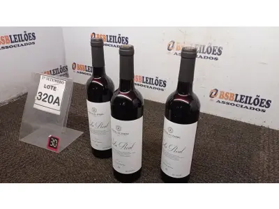 LOTE 320 - 03 GARRAFAS DE VINHO TINTO VALA REAL PORTUGUÊS SAFRA 2019 750ML. (NO ESTADO) ATENÇÃO! FAZER A VISITAÇÃO ANTES DE ARREMATAR, NÃO SABEMOS SE FUNCIONA, LEILÃO NÃO TEM GARANTIA E NEM DEVOLUÇÃO, SUJEITO A POSSÍVEIS AVARIAS VISÍVEIS/OCULTAS E/OU AUSÊNCIA DE COMPONENTES.