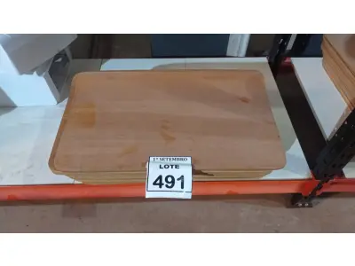 LOTE 491 - 20 PEÇAS DE MADEIRA. (NO ESTADO) ATENÇÃO! FAZER A VISITAÇÃO ANTES DE ARREMATAR, NÃO SABEMOS SE FUNCIONA. LEILÃO NÃO TEM GARANTIA E NEM DEVOLUÇÃO, SUJEITO A POSSÍVEIS AVARIAS VISÍVEIS/OCULTAS E/OU AUSÊNCIA DE COMPONENTES.