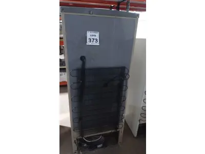 LOTE 373 - 01 GELADEIRA MARCA CONSUL 220V. (NO ESTADO) ATENÇÃO! FAZER A VISITAÇÃO ANTES DE ARREMATAR, NÃO SABEMOS SE FUNCIONA, LEILÃO NÃO TEM GARANTIA E NEM DEVOLUÇÃO, SUJEITO A POSSÍVEIS AVARIAS VISÍVEIS/OCULTAS E/OU AUSÊNCIA DE COMPONENTES.