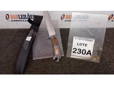 LOTE 230 - 01 FACA COM CABEÇA DE ONÇA AÇO INOX TAMANHO TOTAL 36CM. (NO ESTADO) ATENÇÃO! FAZER A VISITAÇÃO ANTES DE ARREMATAR, NÃO SABEMOS SE FUNCIONA, LEILÃO NÃO TEM GARANTIA E NEM DEVOLUÇÃO, SUJEITO A POSSÍVEIS AVARIAS VISÍVEIS/OCULTAS E/OU AUSÊNCIA DE COMPONENTES.
