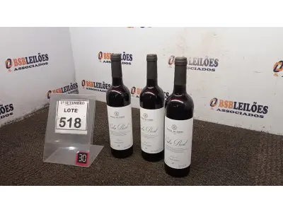 LOTE 518 - 03 GARRAFAS DE VINHO TINTO VALA REAL PORTUGUÊS SAFRA 2019 750ML. (NO ESTADO) ATENÇÃO! FAZER A VISITAÇÃO ANTES DE ARREMATAR, NÃO SABEMOS SE FUNCIONA, LEILÃO NÃO TEM GARANTIA E NEM DEVOLUÇÃO, SUJEITO A POSSÍVEIS AVARIAS VISÍVEIS/OCULTAS E/OU AUSÊNCIA DE COMPONENTES.
