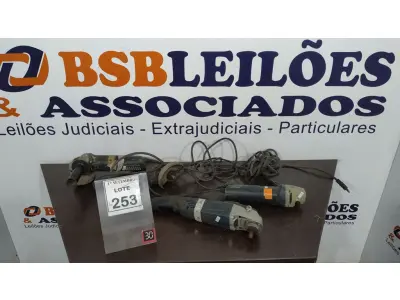 LOTE 253 - 04 LIXADEIRAS. (NO ESTADO) ATENÇÃO! FAZER A VISITAÇÃO ANTES DE ARREMATAR, NÃO SABEMOS SE FUNCIONA, LEILÃO NÃO TEM GARANTIA E NEM DEVOLUÇÃO, SUJEITO A POSSÍVEIS AVARIAS VISÍVEIS/OCULTAS E/OU AUSÊNCIA DE COMPONENTES