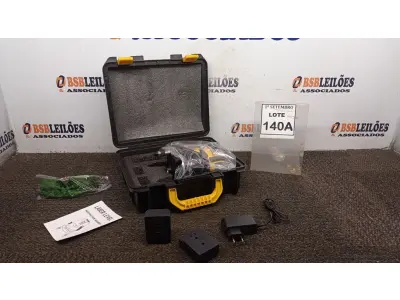 LOTE 140 - 01 NIVEL A LASER COM 2 BATERIAS MALETA ÓCULOS DE PROTEÇÃO. (NO ESTADO) ATENÇÃO! FAZER A VISITAÇÃO ANTES DE ARREMATAR, NÃO SABEMOS SE FUNCIONA, LEILÃO NÃO TEM GARANTIA E NEM DEVOLUÇÃO, SUJEITO A POSSÍVEIS AVARIAS VISÍVEIS/OCULTAS E/OU AUSÊNCIA DE COMPONENTES.