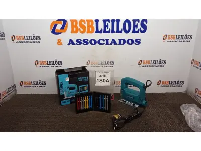 LOTE 180 - 01 KIT SERRA TICO-TICO 220V 500W + MALETA COM 14 SERRAS PARA MEDEIRA E METAL. (NO ESTADO) ATENÇÃO! FAZER A VISITAÇÃO ANTES DE ARREMATAR, NÃO SABEMOS SE FUNCIONA, LEILÃO NÃO TEM GARANTIA E NEM DEVOLUÇÃO, SUJEITO A POSSÍVEIS AVARIAS VISÍVEIS/OCULTAS E/OU AUSÊNCIA DE COMPONENTES.