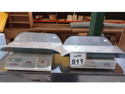 LOTE 511 - 02 BALANÇAS PEDIÁTRICA PESO MAX. 10/25KG. (NO ESTADO) ATENÇÃO! FAZER A VISITAÇÃO ANTES DE ARREMATAR, NÃO SABEMOS SE FUNCIONA, LEILÃO NÃO TEM GARANTIA E NEM DEVOLUÇÃO, SUJEITO A POSSÍVEIS AVARIAS VISÍVEIS/OCULTAS E/OU AUSÊNCIA DE COMPONENTES.