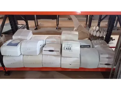 LOTE 432 - 01 LOTE COM GRANDE QUANTIDADE DE DISPENSADORES DE PAPEL. (NO ESTADO) ATENÇÃO! FAZER A VISITAÇÃO ANTES DE ARREMATAR, NÃO SABEMOS SE FUNCIONA, LEILÃO NÃO TEM GARANTIA E NEM DEVOLUÇÃO, SUJEITO A POSSÍVEIS AVARIAS VISÍVEIS/OCULTAS E/OU AUSÊNCIA DE COMPONENTES.