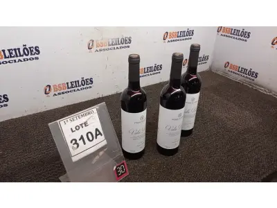 LOTE 310 - 03 GARRAFAS DE VINHO TINTO VALA REAL PORTUGUÊS SAFRA 2019 750ML. (NO ESTADO) ATENÇÃO! FAZER A VISITAÇÃO ANTES DE ARREMATAR, NÃO SABEMOS SE FUNCIONA, LEILÃO NÃO TEM GARANTIA E NEM DEVOLUÇÃO, SUJEITO A POSSÍVEIS AVARIAS VISÍVEIS/OCULTAS E/OU AUSÊNCIA DE COMPONENTES.