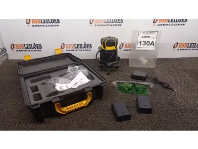 LOTE 130 - 01 NIVEL A LASER COM 2 BATERIAS MALETA ÓCULOS DE PROTEÇÃO. (NO ESTADO) ATENÇÃO! FAZER A VISITAÇÃO ANTES DE ARREMATAR, NÃO SABEMOS SE FUNCIONA, LEILÃO NÃO TEM GARANTIA E NEM DEVOLUÇÃO, SUJEITO A POSSÍVEIS AVARIAS VISÍVEIS/OCULTAS E/OU AUSÊNCIA DE COMPONENTES.
