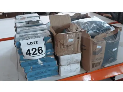 LOTE 426 - 01 LOTE COM GRANDE QUANTIDADE DE BLOCOS DE ANOTAÇÕES, GRAMPOS, LACRES, FOLHAS DE ETIQUETAS, DISJUNTORES E 02 LIXEIRAS. (NO ESTADO) ATENÇÃO! FAZER A VISITAÇÃO ANTES DE ARREMATAR, NÃO SABEMOS SE FUNCIONA, LEILÃO NÃO TEM GARANTIA E NEM DEVOLUÇÃO, SUJEITO A POSSÍVEIS AVARIAS VISÍVEIS/OCULTAS E/OU AUSÊNCIA DE COMPONENTES.