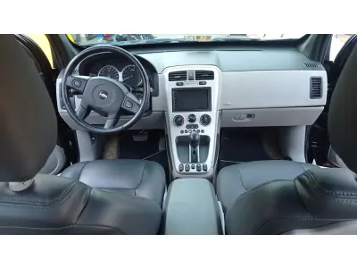 LOTE 502 - 01 I/CHEVROLET EQUINOX LT, ANO 2005, COR PRETA, GASOLINA, AUTOMÁTICA (NO ESTADO).