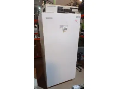 LOTE 350 - 01 INCUBADORA DE LABORATÓRIO 110V. (NO ESTADO) ATENÇÃO! FAZER A VISITAÇÃO ANTES DE ARREMATAR, NÃO SABEMOS SE FUNCIONA. LEILÃO NÃO TEM GARANTIA E NEM DEVOLUÇÃO, SUJEITO A POSSÍVEIS AVARIAS VISÍVEIS/OCULTAS E/OU AUSÊNCIA DE COMPONENTES.