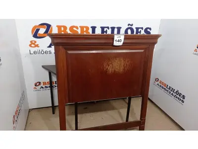LOTE 140 - 01 CABECEIRA DE CAMA. (NO ESTADO EM QUE SE ENCONTRA. SUJEITO A AVARIAS OCULTAS/VISÍVEIS.)  BF8593U
