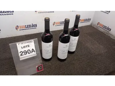LOTE 290 - 03 GARRAFAS DE VINHO TINTO VALA REAL PORTUGUÊS SAFRA 2019 750ML. (NO ESTADO) ATENÇÃO! FAZER A VISITAÇÃO ANTES DE ARREMATAR, NÃO SABEMOS SE FUNCIONA, LEILÃO NÃO TEM GARANTIA E NEM DEVOLUÇÃO, SUJEITO A POSSÍVEIS AVARIAS VISÍVEIS/OCULTAS E/OU AUSÊNCIA DE COMPONENTES.