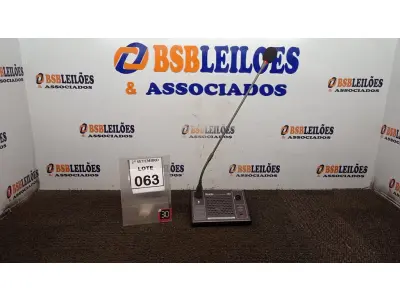 LOTE 063 - 01 MICROFONE DE MESA COM BASE. (NO ESTADO) ATENÇÃO! FAZER A VISITAÇÃO ANTES DE ARREMATAR, NÃO SABEMOS SE FUNCIONA, LEILÃO NÃO TEM GARANTIA E NEM DEVOLUÇÃO, SUJEITO A POSSÍVEIS AVARIAS VISÍVEIS/OCULTAS E/OU AUSÊNCIA DE COMPONENTES.