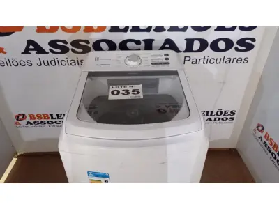 LOTE 035 - 01 MÁQUINA DE LAVAR ELECTROLUX 14KG LED14 BRANCA 220VOLTS (NO ESTADO, NÃO SABEMOS SE FUNCIONA. LEILÃO NÃO TEM GARANTIA E NEM DEVOLUÇÃO, SUJEITO A POSSÍVEIS AVARIAS VISÍVEIS/OCULTAS E/OU AUSÊNCIA DE COMPONENTES)