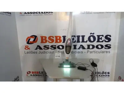 LOTE 016 - 01   ASPIRADOR DE PÓ VERTICAL OSTER SEM FIO WHITE DUO CLEAN 2 EM 1, BATERIA, BRANCO, OASP645 (NO ESTADO, NÃO SABEMOS SE FUNCIONA. LEILÃO NÃO TEM GARANTIA E NEM DEVOLUÇÃO, SUJEITO A POSSÍVEIS AVARIAS VISÍVEIS/OCULTAS E/OU AUSÊNCIA DE COMPONENTES)