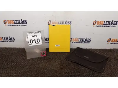 LOTE 010 - 01 TABLET MARCA POSITIVO. (NO ESTADO) ATENÇÃO! FAZER A VISITAÇÃO ANTES DE ARREMATAR, NÃO SABEMOS SE FUNCIONA, LEILÃO NÃO TEM GARANTIA E NEM DEVOLUÇÃO, SUJEITO A POSSÍVEIS AVARIAS VISÍVEIS/OCULTAS E/OU AUSÊNCIA DE COMPONENTES.
