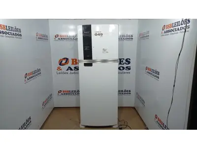 LOTE 049 - 01 GELADEIRA BRASTEMP 463L FROST FREE DUPLEX BRM55FBANA - BRANCO - 220 VOLTS (NO ESTADO, NÃO SABEMOS SE FUNCIONA. LEILÃO NÃO TEM GARANTIA E NEM DEVOLUÇÃO, SUJEITO A POSSÍVEIS AVARIAS VISÍVEIS/OCULTAS E/OU AUSÊNCIA DE COMPONENTES)