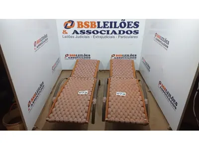 LOTE 074 - 02 ESPREGUICADEIRAS ITAPEMA EM TRICO NAUTICO (NO ESTADO, NÃO SABEMOS SE FUNCIONA. LEILÃO NÃO TEM GARANTIA E NEM DEVOLUÇÃO, SUJEITO A POSSÍVEIS AVARIAS VISÍVEIS/OCULTAS E/OU AUSÊNCIA DE COMPONENTES)
