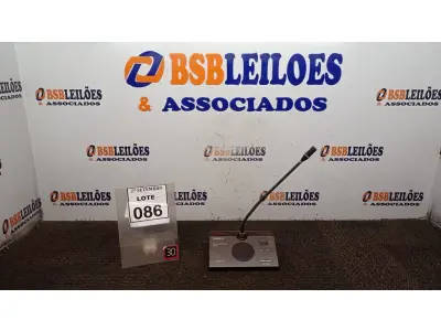 LOTE 086 - 01 MICROFONE DE MESA COM BASE. (NO ESTADO) ATENÇÃO! FAZER A VISITAÇÃO ANTES DE ARREMATAR, NÃO SABEMOS SE FUNCIONA, LEILÃO NÃO TEM GARANTIA E NEM DEVOLUÇÃO, SUJEITO A POSSÍVEIS AVARIAS VISÍVEIS/OCULTAS E/OU AUSÊNCIA DE COMPONENTES.