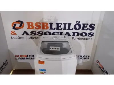 LOTE 045 - 01 MÁQUINA DE LAVAR ELECTROLUX 14KG LED14 BRANCA 220VOLTS (NO ESTADO, NÃO SABEMOS SE FUNCIONA. LEILÃO NÃO TEM GARANTIA E NEM DEVOLUÇÃO, SUJEITO A POSSÍVEIS AVARIAS VISÍVEIS/OCULTAS E/OU AUSÊNCIA DE COMPONENTES)