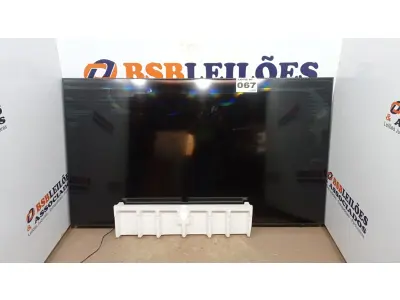 LOTE 067 - 01 SMART TV LED 85" 4K WI-FI CRYSTAL UHD 85BU8000 SAMSUNG (NO ESTADO, NÃO SABEMOS SE FUNCIONA. LEILÃO NÃO TEM GARANTIA E NEM DEVOLUÇÃO, SUJEITO A POSSÍVEIS AVARIAS VISÍVEIS/OCULTAS E/OU AUSÊNCIA DE COMPONENTES)