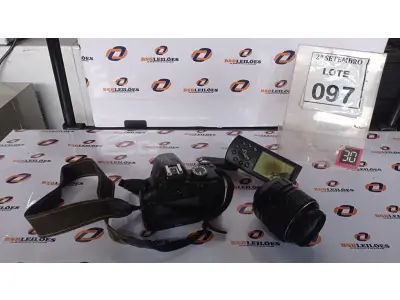 LOTE 097 - 01 MÁQUINA FOTOGRÁFICA DIGITAL MARCA NIKON MARCA D3000 E 01 APARELHO DE GPS GARMIN. (NO ESTADO) ATENÇÃO! FAZER A VISITAÇÃO ANTES DE ARREMATAR, NÃO SABEMOS SE FUNCIONA, LEILÃO NÃO TEM GARANTIA E NEM DEVOLUÇÃO, SUJEITO A POSSÍVEIS AVARIAS VISÍVEIS/OCULTAS E/OU AUSÊNCIA DE COMPONENTES.