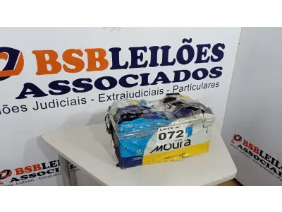 LOTE 072 - 01 BATERIA MOURA 12VOLTS - 220AH - M220PD (NO ESTADO, NÃO SABEMOS SE FUNCIONA. LEILÃO NÃO TEM GARANTIA E NEM DEVOLUÇÃO, SUJEITO A POSSÍVEIS AVARIAS VISÍVEIS/OCULTAS E/OU AUSÊNCIA DE COMPONENTES)