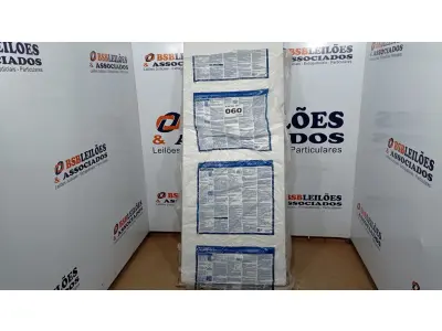LOTE 060 - 01  PORTA DE MADEIRA 210X80CM ESPESSURA 3,5CM MSO EUCATEX (NO ESTADO, NÃO SABEMOS SE FUNCIONA. LEILÃO NÃO TEM GARANTIA E NEM DEVOLUÇÃO, SUJEITO A POSSÍVEIS AVARIAS VISÍVEIS/OCULTAS E/OU AUSÊNCIA DE COMPONENTES)