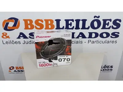 LOTE 070 - 01 SUBWOOFER PIONEER TS-W312D4 12" CHAMPION SERIES 1600W (NO ESTADO, NÃO SABEMOS SE FUNCIONA. LEILÃO NÃO TEM GARANTIA E NEM DEVOLUÇÃO, SUJEITO A POSSÍVEIS AVARIAS VISÍVEIS/OCULTAS E/OU AUSÊNCIA DE COMPONENTES)