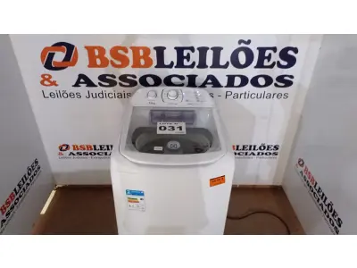 LOTE 031 - 01 LAVADORA DE ROUPAS 12KG LAC12 ELECTROLUX 110VOLTS (NO ESTADO, NÃO SABEMOS SE FUNCIONA. LEILÃO NÃO TEM GARANTIA E NEM DEVOLUÇÃO, SUJEITO A POSSÍVEIS AVARIAS VISÍVEIS/OCULTAS E/OU AUSÊNCIA DE COMPONENTES)