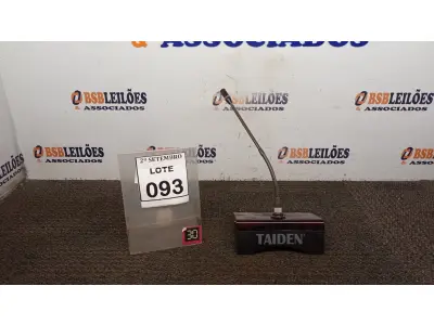 LOTE 093 - 01 MICROFONE DE MESA COM BASE. (NO ESTADO) ATENÇÃO! FAZER A VISITAÇÃO ANTES DE ARREMATAR, NÃO SABEMOS SE FUNCIONA, LEILÃO NÃO TEM GARANTIA E NEM DEVOLUÇÃO, SUJEITO A POSSÍVEIS AVARIAS VISÍVEIS/OCULTAS E/OU AUSÊNCIA DE COMPONENTES.