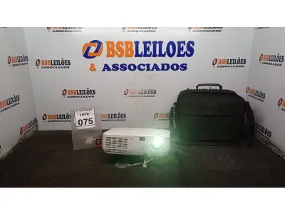 LOTE 075 - 01 PROJETOR MARCA NEC. (NO ESTADO) ATENÇÃO! FAZER A VISITAÇÃO ANTES DE ARREMATAR, NÃO SABEMOS SE FUNCIONA, LEILÃO NÃO TEM GARANTIA E NEM DEVOLUÇÃO, SUJEITO A POSSÍVEIS AVARIAS VISÍVEIS/OCULTAS E/OU AUSÊNCIA DE COMPONENTES.