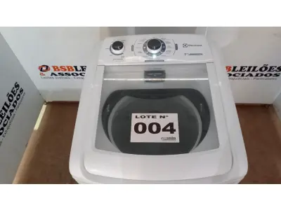 LOTE 004 - 01 MÁQUINA DE LAVAR 9KG ELECTROLUX (LED09) 220 VOLTS (NO ESTADO, NÃO SABEMOS SE FUNCIONA. LEILÃO NÃO TEM GARANTIA E NEM DEVOLUÇÃO, SUJEITO A POSSÍVEIS AVARIAS VISÍVEIS/OCULTAS E/OU AUSÊNCIA DE COMPONENTES)
