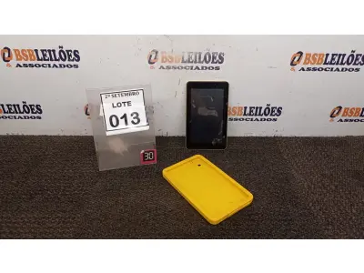 LOTE 013 - 02 TABLETS MARCA CCE. (NO ESTADO) ATENÇÃO! FAZER A VISITAÇÃO ANTES DE ARREMATAR, NÃO SABEMOS SE FUNCIONA, LEILÃO NÃO TEM GARANTIA E NEM DEVOLUÇÃO, SUJEITO A POSSÍVEIS AVARIAS VISÍVEIS/OCULTAS E/OU AUSÊNCIA DE COMPONENTES.