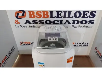 LOTE 012 - 01 LAVADORA DE ROUPAS 12KG LAC12 ELECTROLUX 110VOLTS (NO ESTADO, NÃO SABEMOS SE FUNCIONA. LEILÃO NÃO TEM GARANTIA E NEM DEVOLUÇÃO, SUJEITO A POSSÍVEIS AVARIAS VISÍVEIS/OCULTAS E/OU AUSÊNCIA DE COMPONENTES)