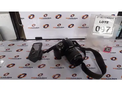 LOTE 097 - 01 MÁQUINA FOTOGRÁFICA DIGITAL MARCA NIKON MARCA D3000 E 01 APARELHO DE GPS GARMIN. (NO ESTADO) ATENÇÃO! FAZER A VISITAÇÃO ANTES DE ARREMATAR, NÃO SABEMOS SE FUNCIONA, LEILÃO NÃO TEM GARANTIA E NEM DEVOLUÇÃO, SUJEITO A POSSÍVEIS AVARIAS VISÍVEIS/OCULTAS E/OU AUSÊNCIA DE COMPONENTES.