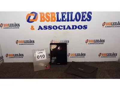 LOTE 010 - 01 TABLET MARCA POSITIVO. (NO ESTADO) ATENÇÃO! FAZER A VISITAÇÃO ANTES DE ARREMATAR, NÃO SABEMOS SE FUNCIONA, LEILÃO NÃO TEM GARANTIA E NEM DEVOLUÇÃO, SUJEITO A POSSÍVEIS AVARIAS VISÍVEIS/OCULTAS E/OU AUSÊNCIA DE COMPONENTES.