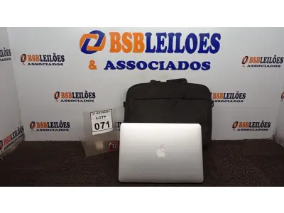 LOTE 071 - 01 MACBOOK PRO. (NO ESTADO) ATENÇÃO! FAZER A VISITAÇÃO ANTES DE ARREMATAR, NÃO SABEMOS SE FUNCIONA, LEILÃO NÃO TEM GARANTIA E NEM DEVOLUÇÃO, SUJEITO A POSSÍVEIS AVARIAS VISÍVEIS/OCULTAS E/OU AUSÊNCIA DE COMPONENTES.