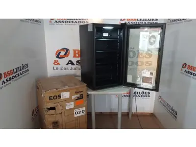 LOTE 020 - 01 CERVEJEIRA EOS BIERHAUS 98 LITROS FROST FREE ECE100 220VOLTS (NO ESTADO, NÃO SABEMOS SE FUNCIONA. LEILÃO NÃO TEM GARANTIA E NEM DEVOLUÇÃO, SUJEITO A POSSÍVEIS AVARIAS VISÍVEIS/OCULTAS E/OU AUSÊNCIA DE COMPONENTES)